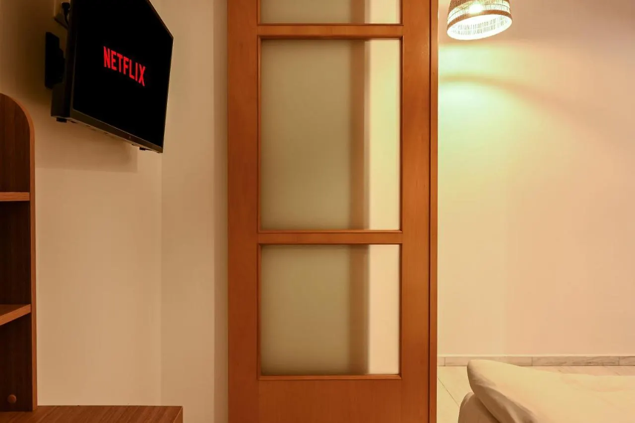 Thessaloniki Center Modern Apartment 0*,  Yunanistan