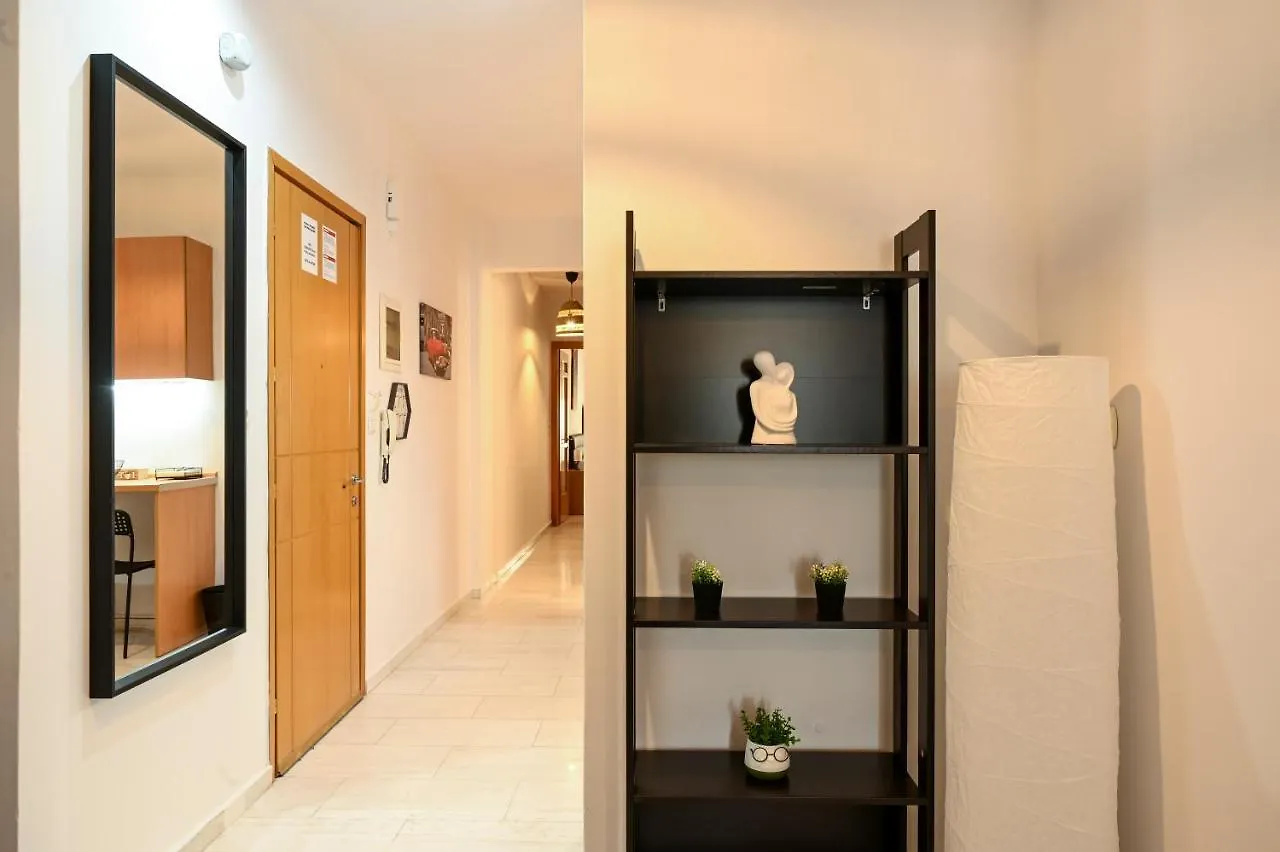 Thessaloniki Center Modern Apartment Yunanistan